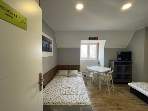 Bed, TV and multimedia, Coffee/tea facilities, Photo of the whole room, Garden view, Sea view, wardrobe