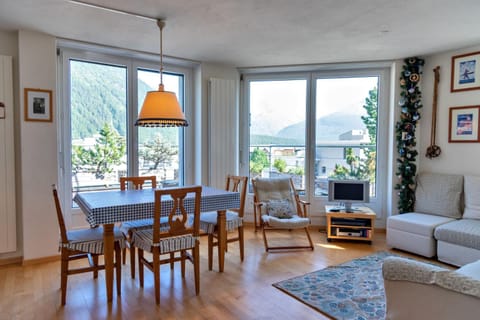 Chesa Quadratscha - Samedan Apartment in Samedan