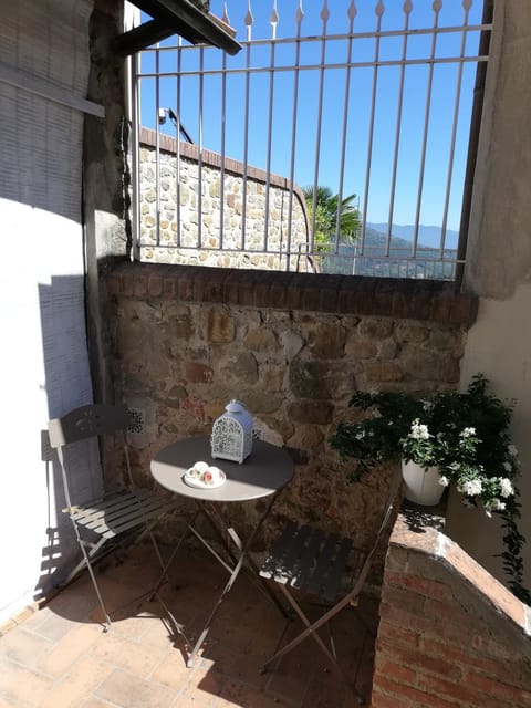 Property building, Patio, Mountain view