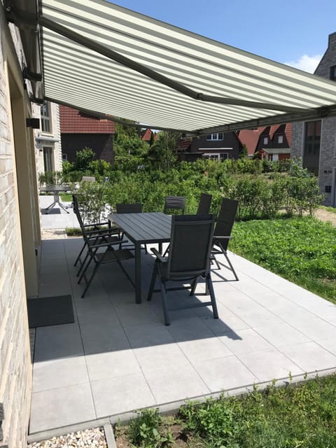 BBQ facilities, Garden, Balcony/Terrace, Seating area, Garden view
