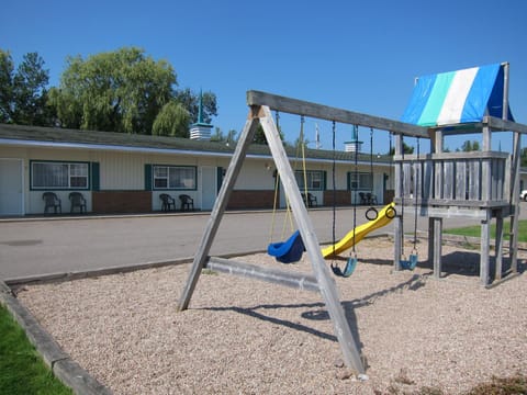 Day, Children play ground