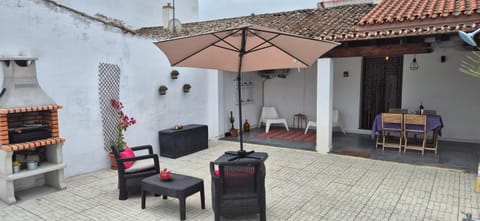 BBQ facilities, Inner courtyard view