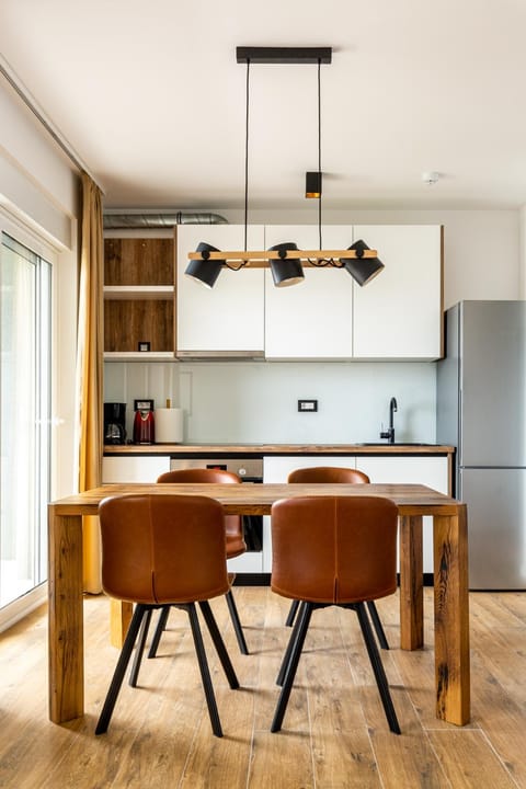 kitchen, Internal: Not applicable to any particular room