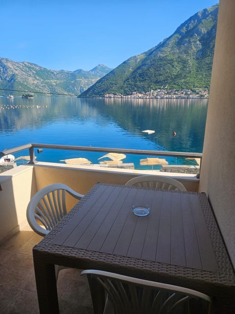 Apartmani Račeta Bed and Breakfast in Kotor Municipality