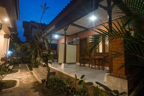 Monka House Bed and Breakfast in Ubud