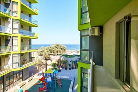Beach, Swimming pool