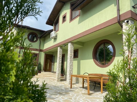 Property building, Spring