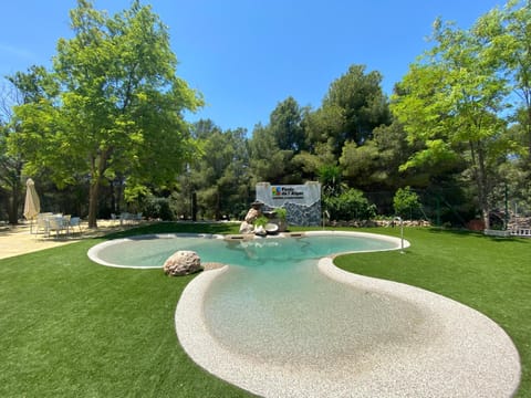 Day, Natural landscape, Swimming pool