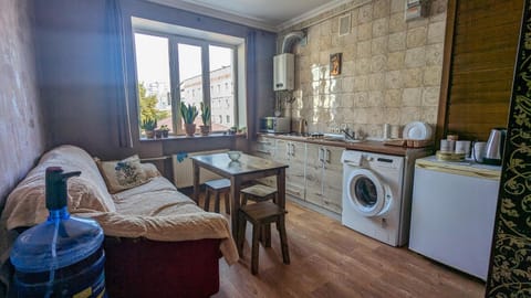 Coffee/tea facilities, Kitchen or kitchenette, Dining area, minibar, washing machine