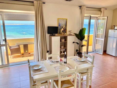 Living room, Dining area, Sea view