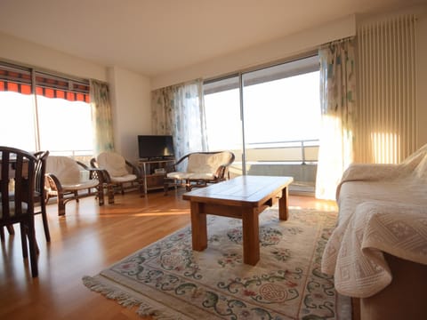 Appartement spacieux avec vue sur lac à Évian-les-Bains - FR-1-498-13 Apartment in Évian-les-Bains