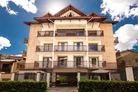 Property building, Day