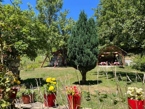 Estate Vukadinovic House in Montenegro