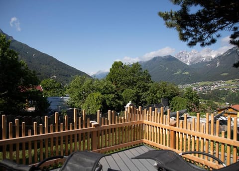 Balcony/Terrace, Mountain view
