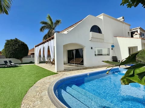 Property building, Garden view, Swimming pool