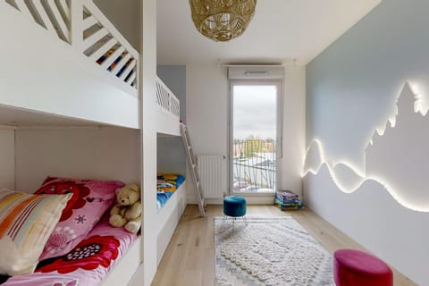 View (from property/room), Photo of the whole room, Bedroom, bunk bed