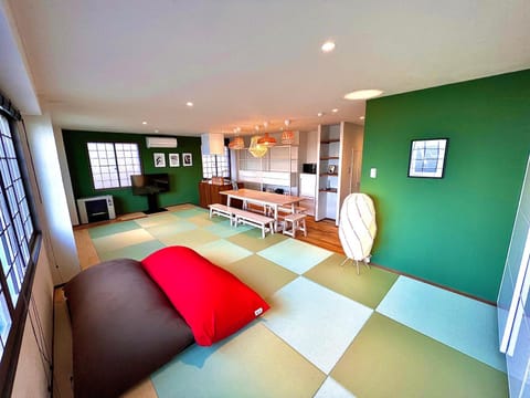 TV and multimedia, Living room, Dining area, Bedroom