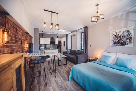 Bed, Seating area