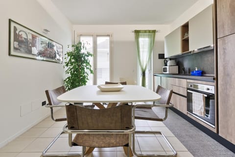 Balcony/Terrace, Kitchen or kitchenette, Dining area