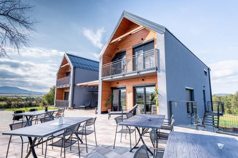 Property building, Balcony/Terrace