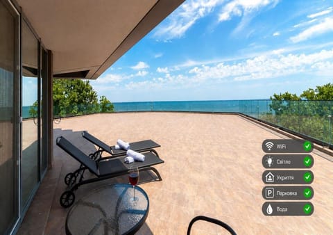 Patio, Day, Natural landscape, View (from property/room), Balcony/Terrace, Sea view, sunbed
