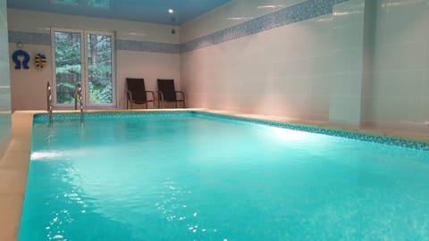 Swimming pool, Swimming pool