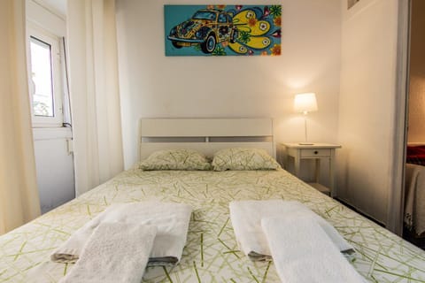Bed, Living room, Bedroom