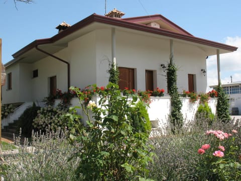 Property building, Balcony/Terrace