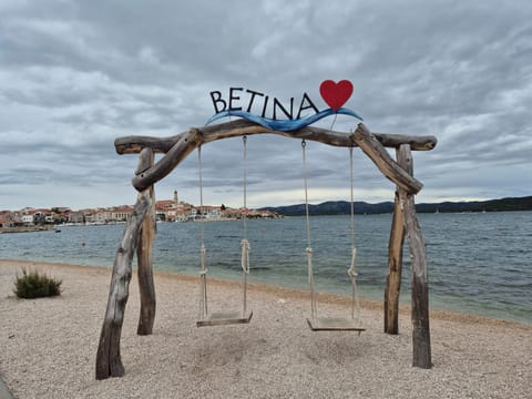 Apartmani MATKO Apartment in Murter