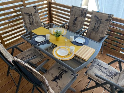 Balcony/Terrace, Dining area