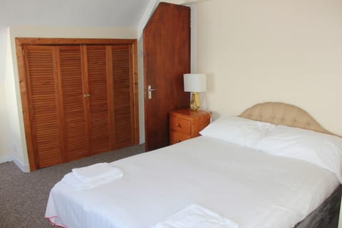 Bed, Bedroom, wardrobe