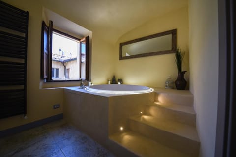 Hot Tub, Sauna, Spa and wellness centre/facilities
