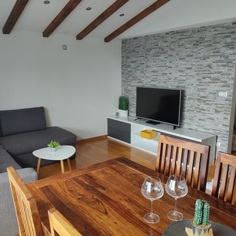 Apartmani Mira Brela Bed and Breakfast in Brela