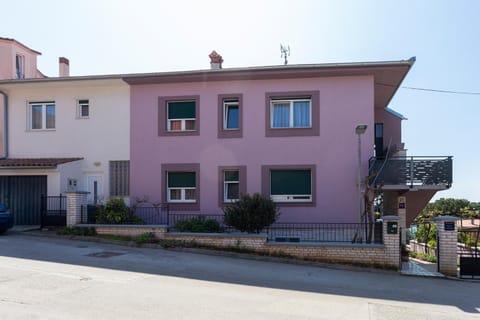 Apartments Perka near beach Bed and Breakfast in Pula