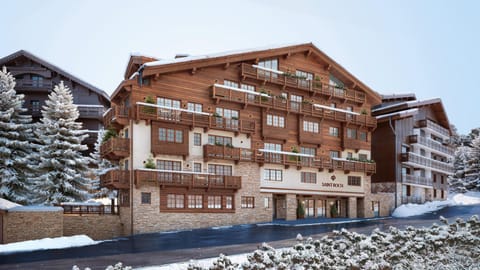 Property building, Facade/entrance, Winter
