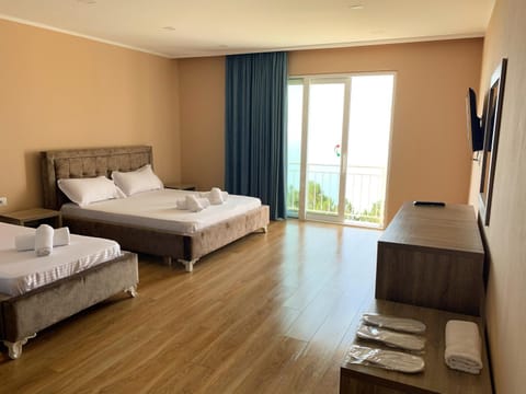 Bed, TV and multimedia, View (from property/room), Photo of the whole room