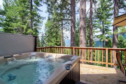 Scenic Wonders & Apt. House in Yosemite Park Way