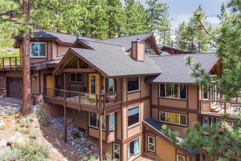 The Lake Labyrinth House in Marla Bay