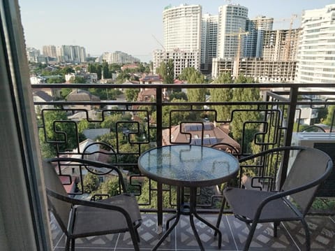 Balcony/Terrace, City view, Sea view, Street view