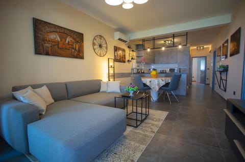 Living room, Lounge or bar, Seating area