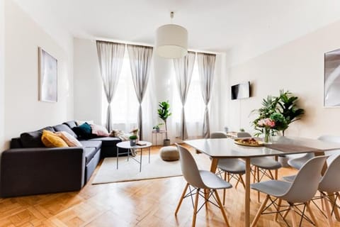Living room, Seating area, Dining area