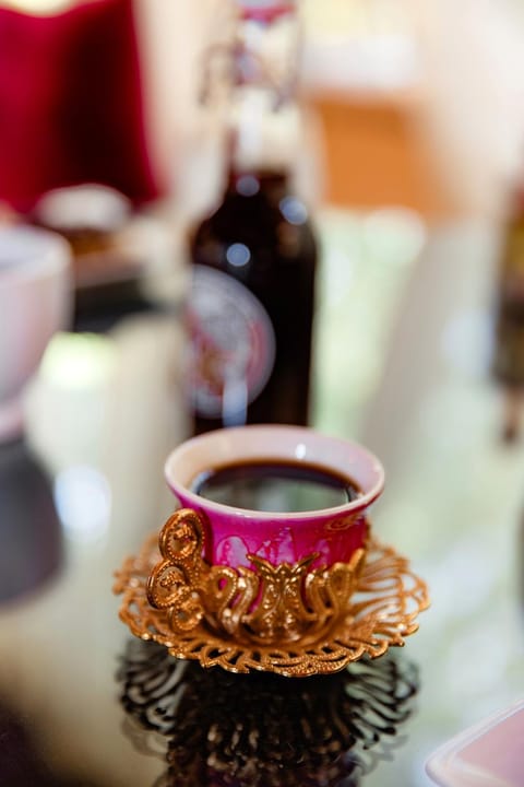 Coffee/tea facilities, Food and drinks, Dining area