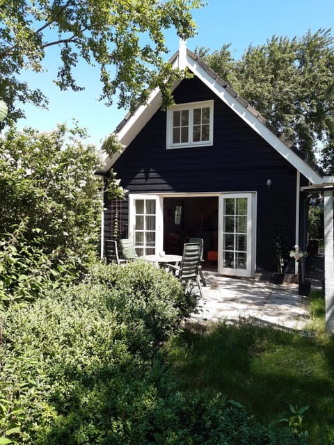 Zeeuws Huisje Colijnsplaat House in Zeeland, Netherlands