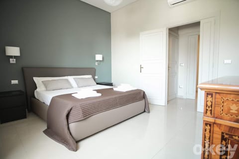 Bed, Photo of the whole room, Bedroom, towels, wardrobe