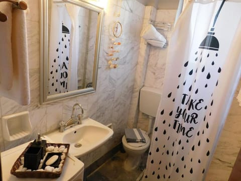 A Bright Home Away From Home Apartment in Argolis, Greece