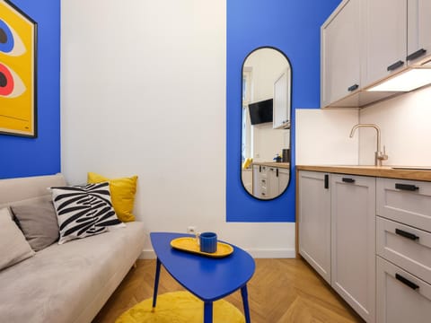 Kitchen or kitchenette, Living room