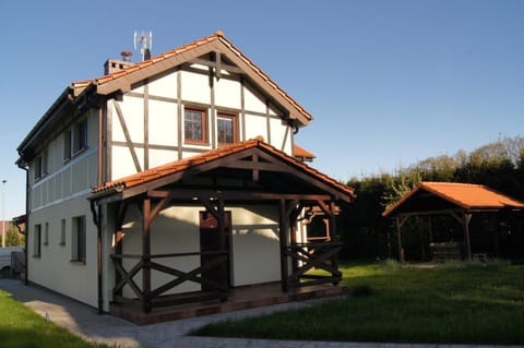 Zaciszna Przystań Dębina House in Pomeranian Voivodeship