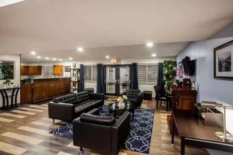 Lobby or reception, On site