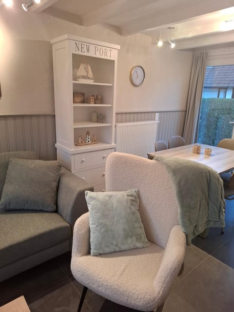 Beuger 16 House in Koksijde