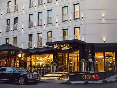 Property building, City view, Street view, Location, Parking